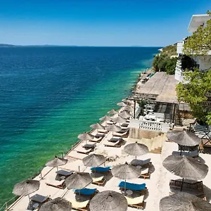 Luxury Alisja With Private Hotel Saranda