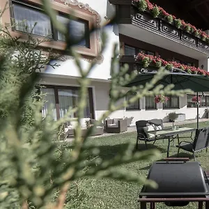 Garni Rustica Hotel Sölden