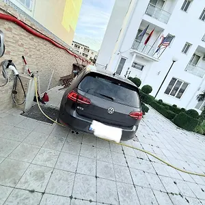 Lakaj Velipoja